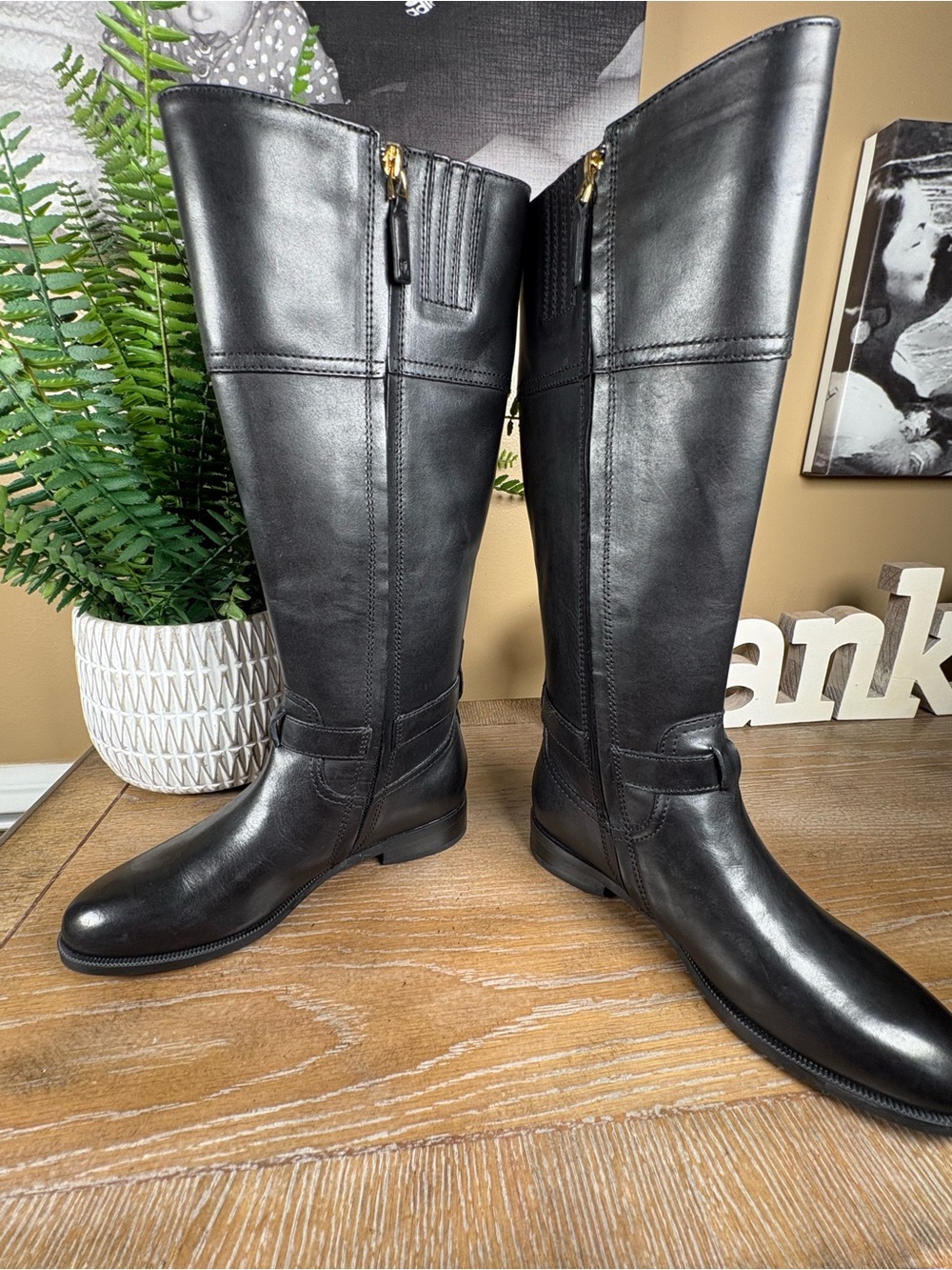 Ralph Lauren Baylee Tall Knee High Black Leather Riding Boot US 5 B
Wide Calf - Picture 4 of 10
